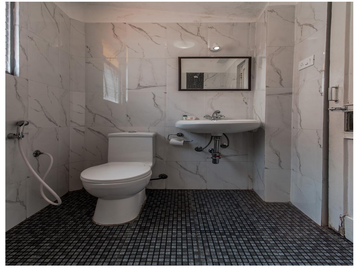 Oyo 10241 Hotel Mayfair Goa Екстериор снимка